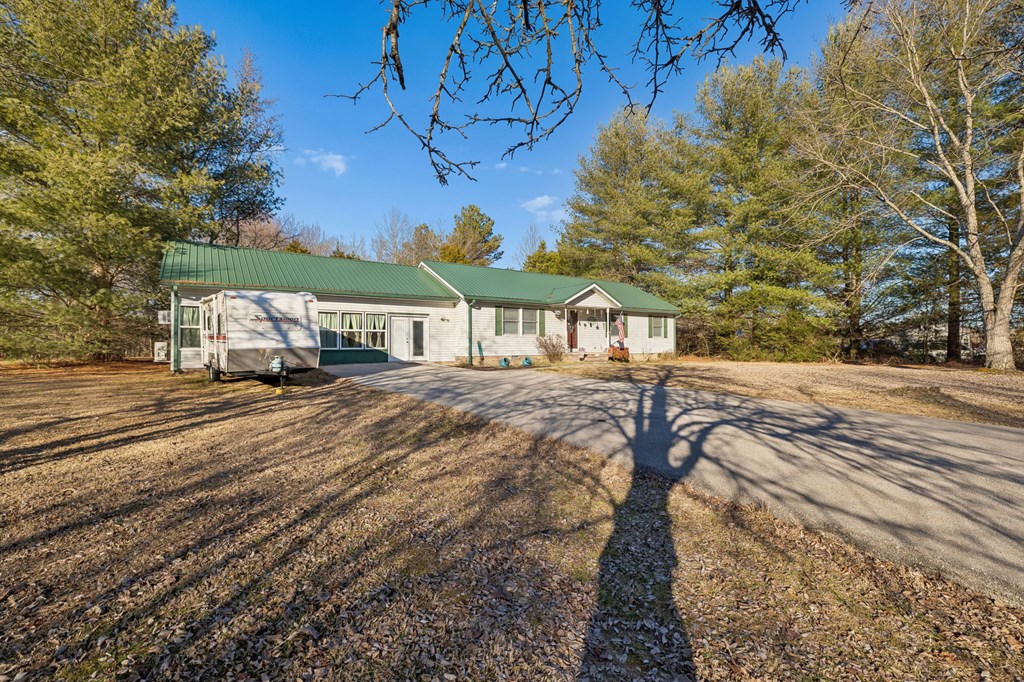 330 Deerfield Rd