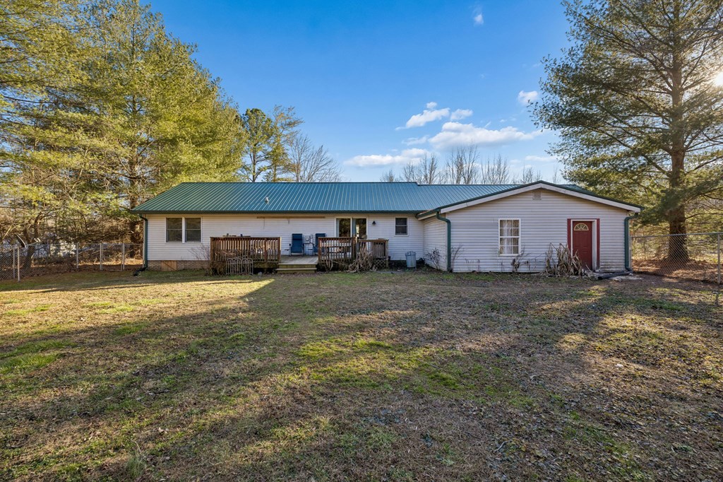 330 Deerfield Rd
