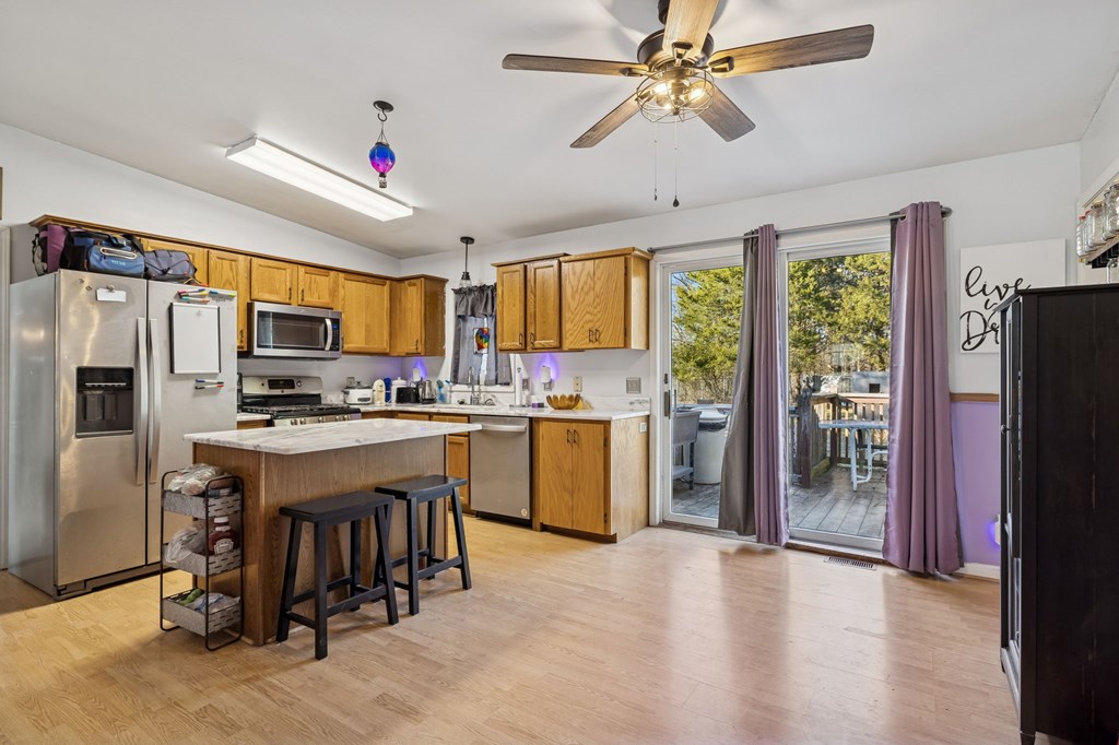 330 Deerfield Rd