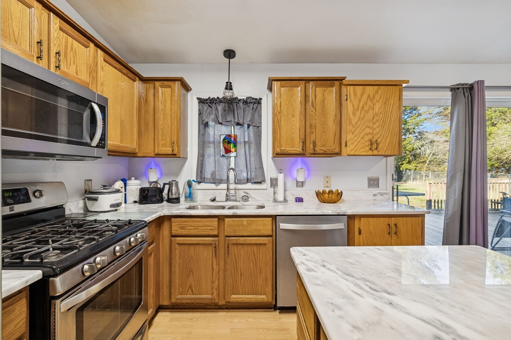 330 Deerfield Rd