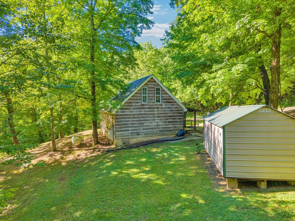 755 Woody Rd