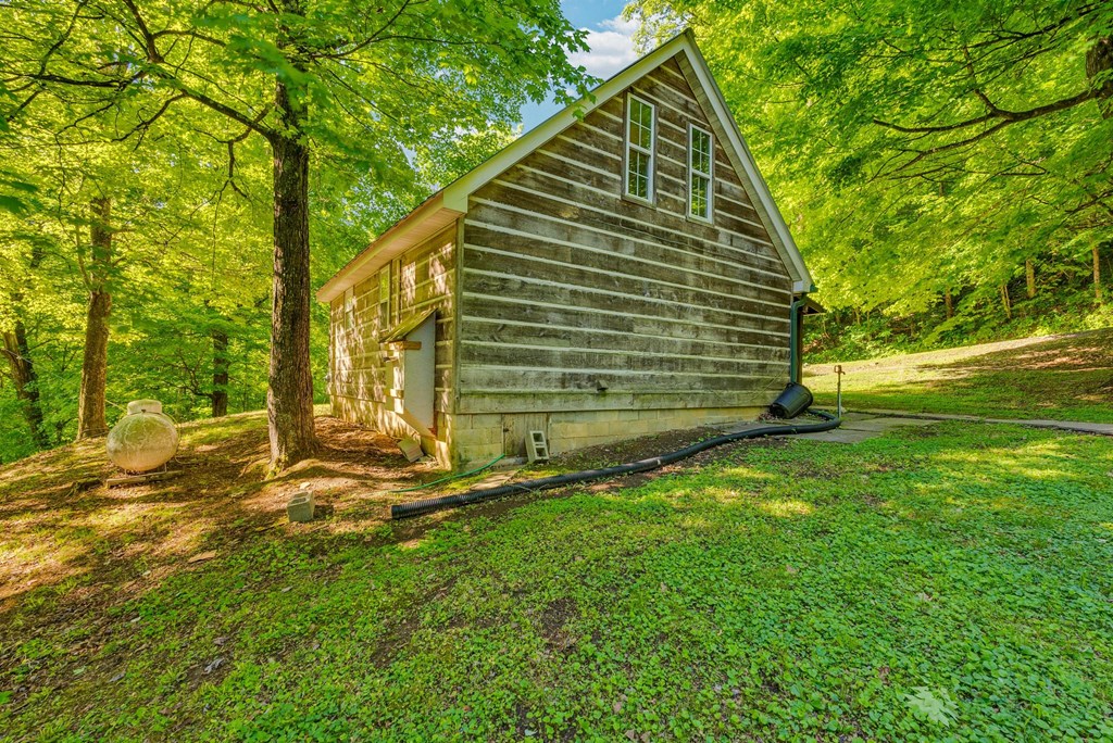 755 Woody Rd