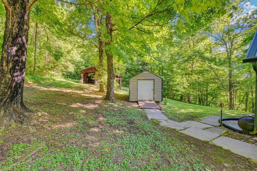 755 Woody Rd