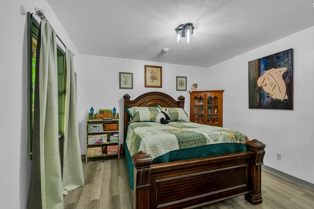 755 Woody Rd