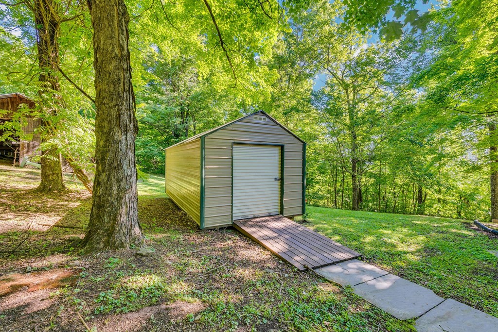 755 Woody Rd