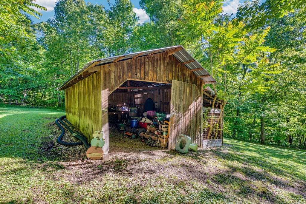 755 Woody Rd