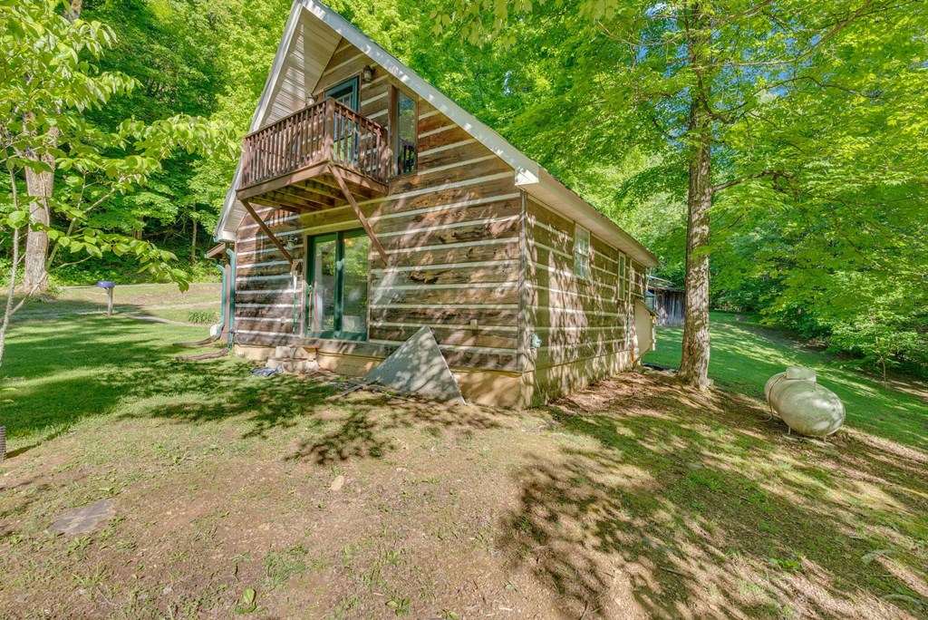 755 Woody Rd