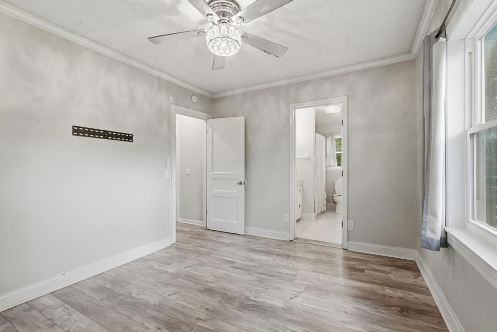 553 Lafayette Rd