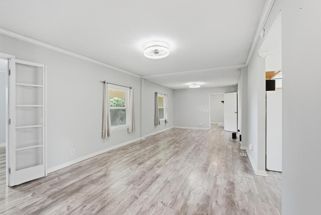 553 Lafayette Rd
