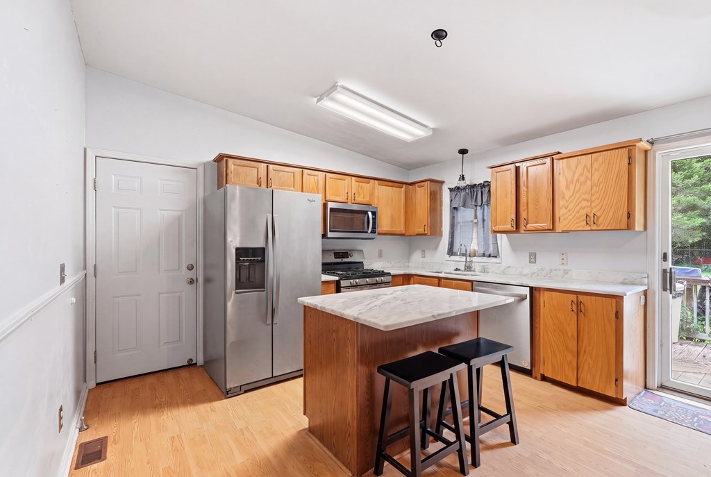 330 Deerfield Rd