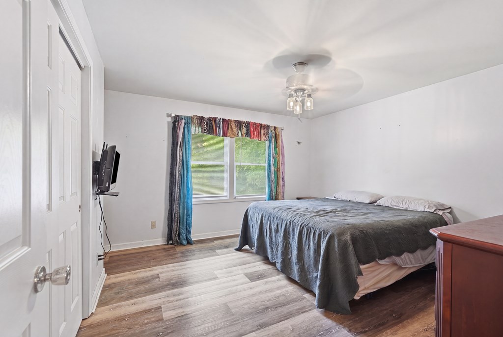 330 Deerfield Rd