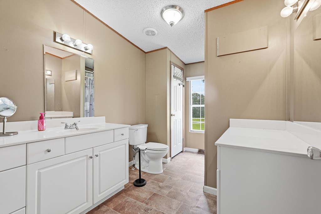 939 W Thomas Allen Rd