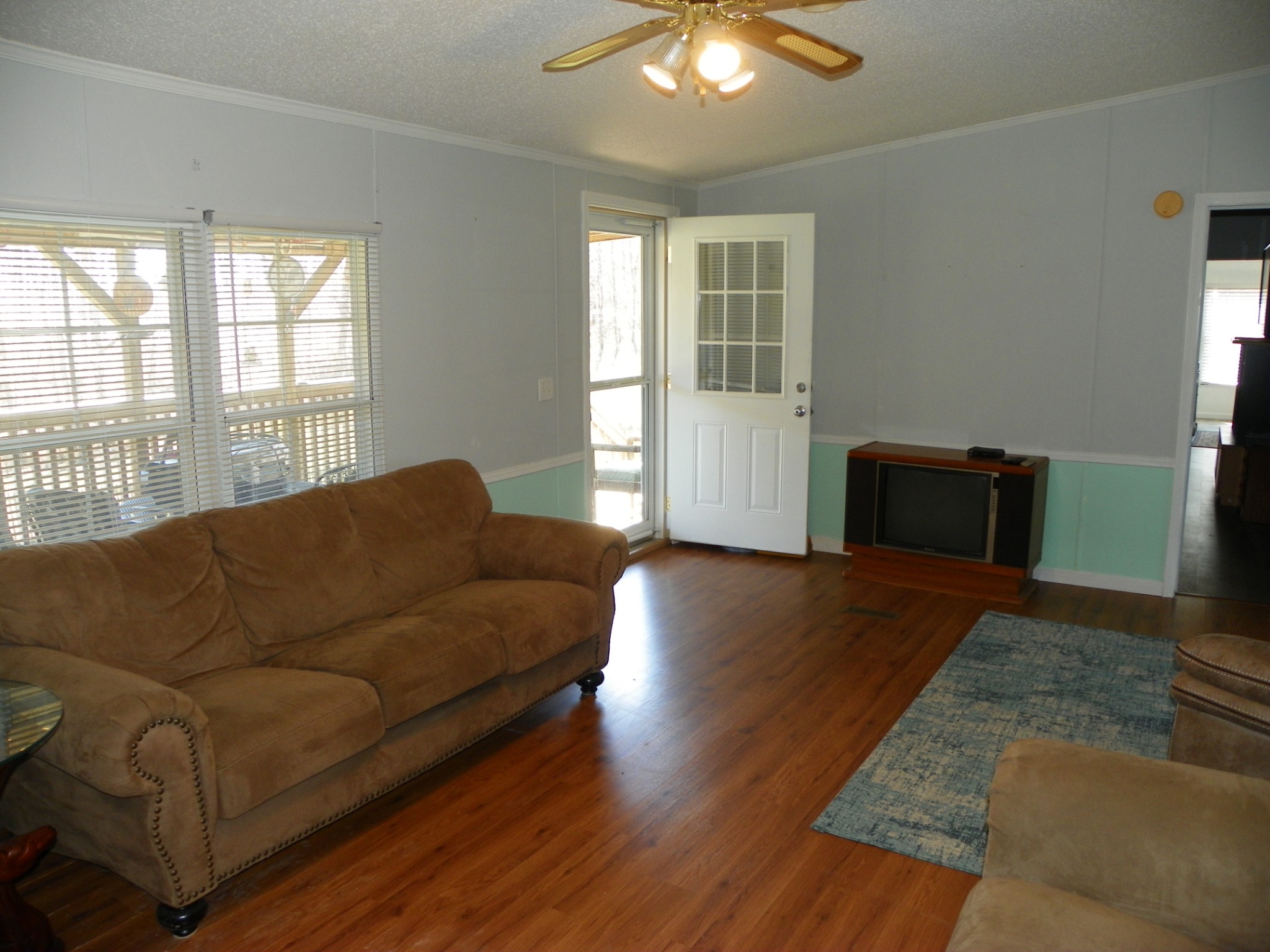 384 Turkey Scratch Rd