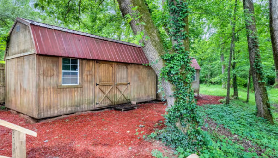 3035 Casa Dr