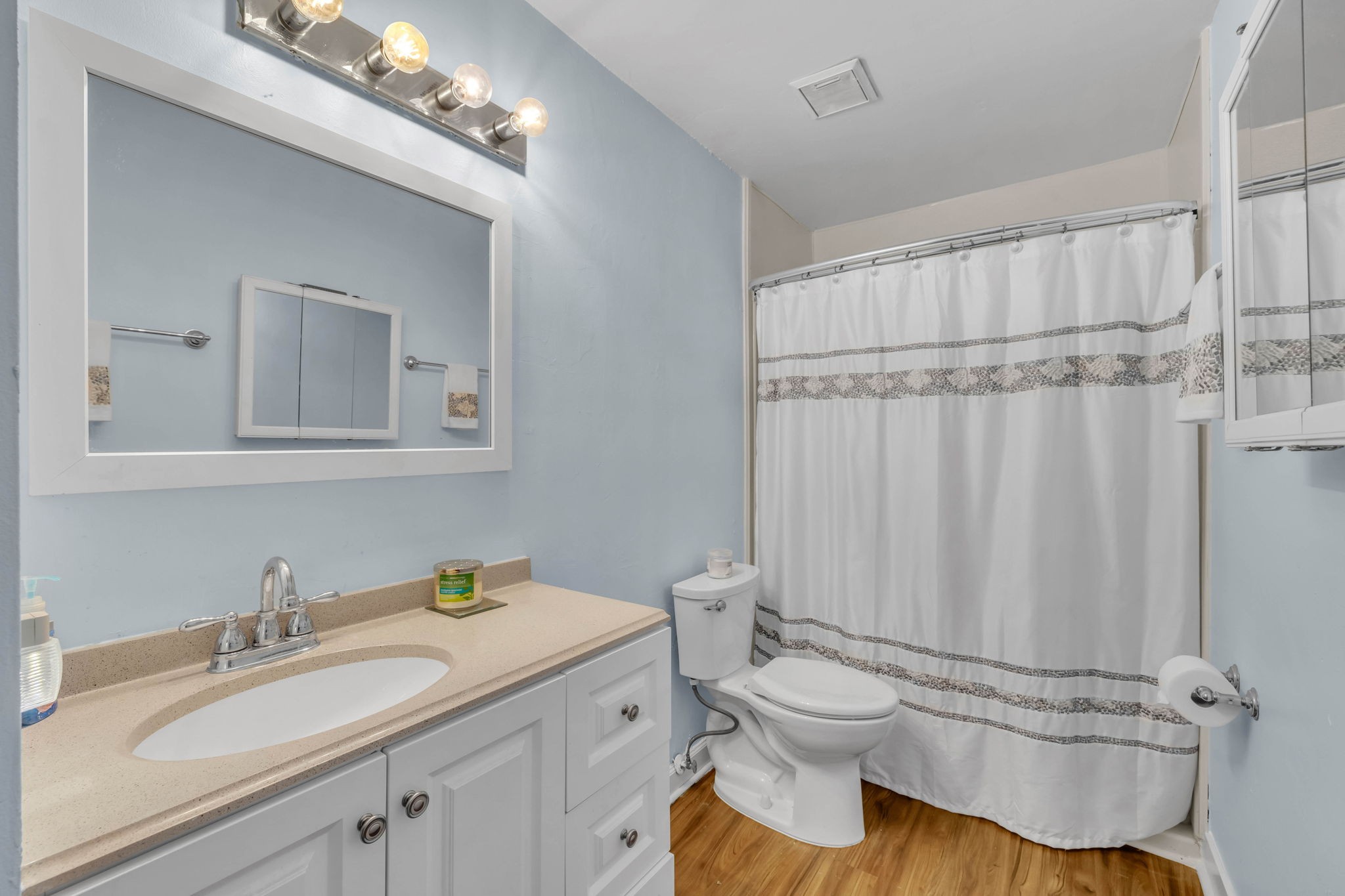 3035 Casa Dr