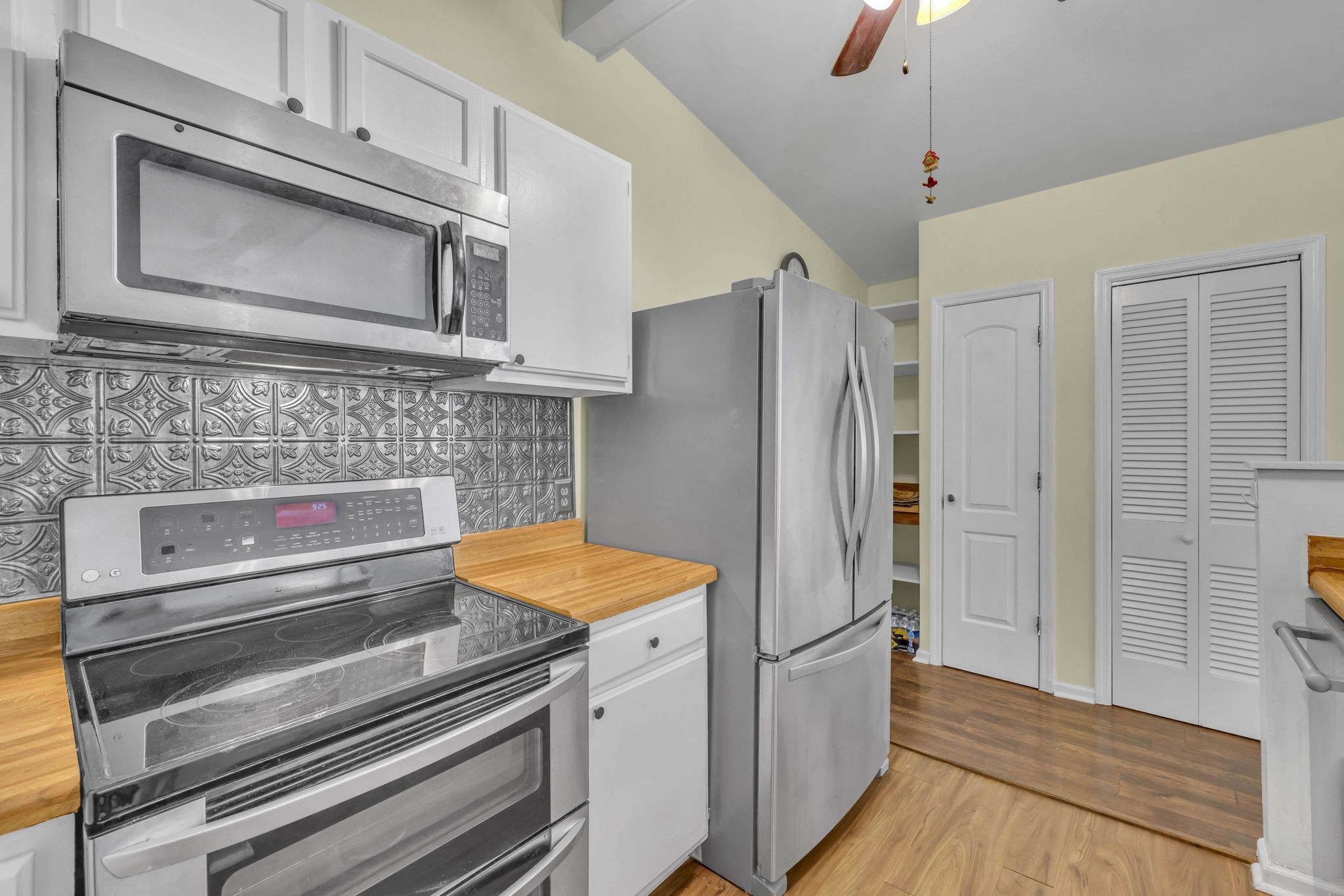 3035 Casa Dr