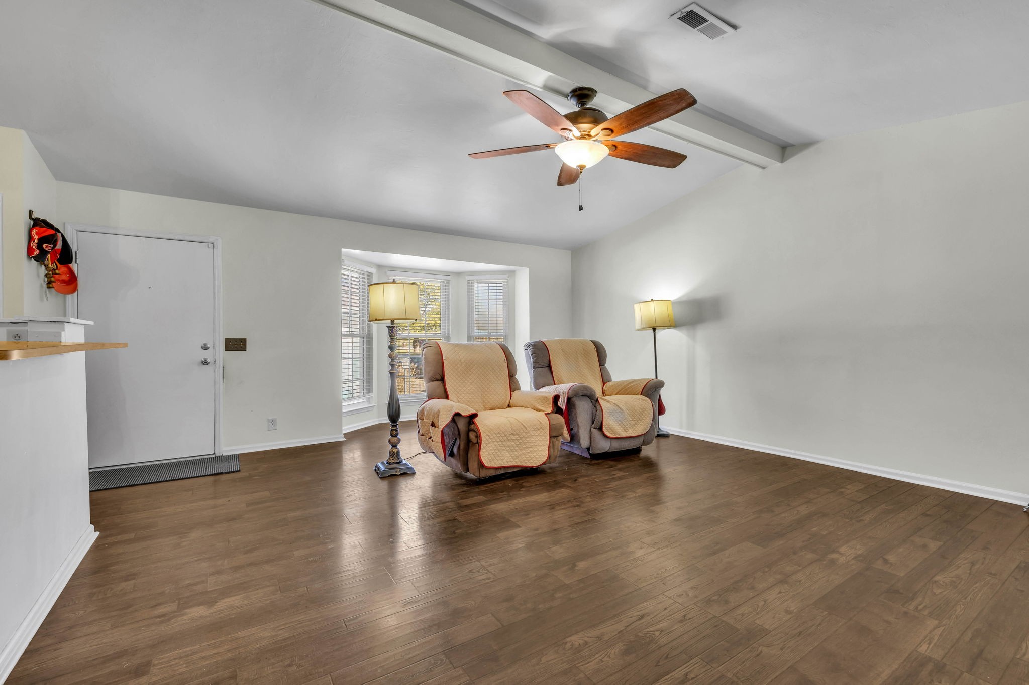3035 Casa Dr