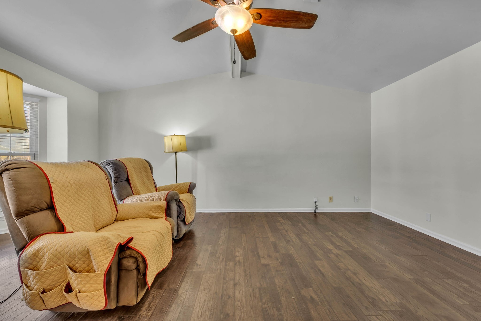3035 Casa Dr
