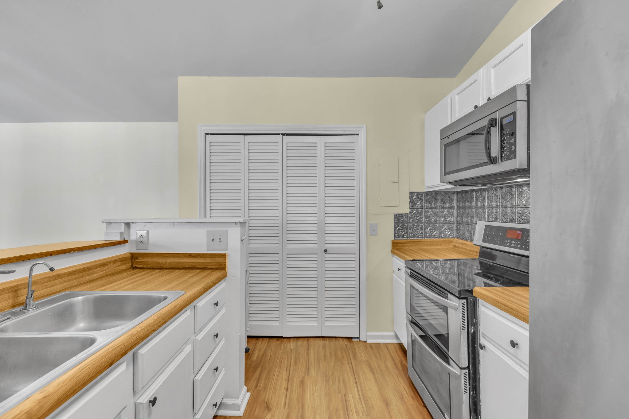 3035 Casa Dr