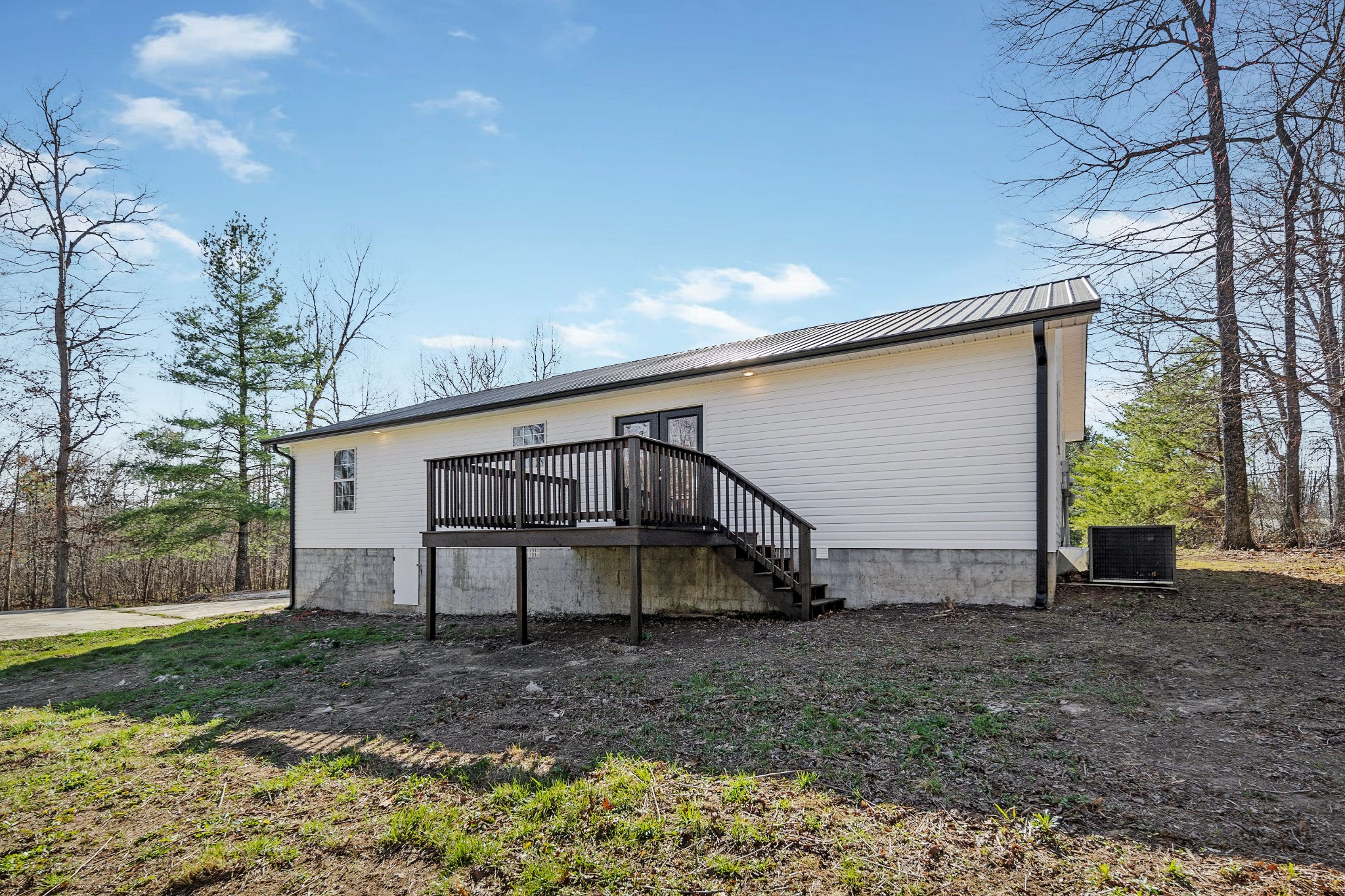16040 Hwy 70 N