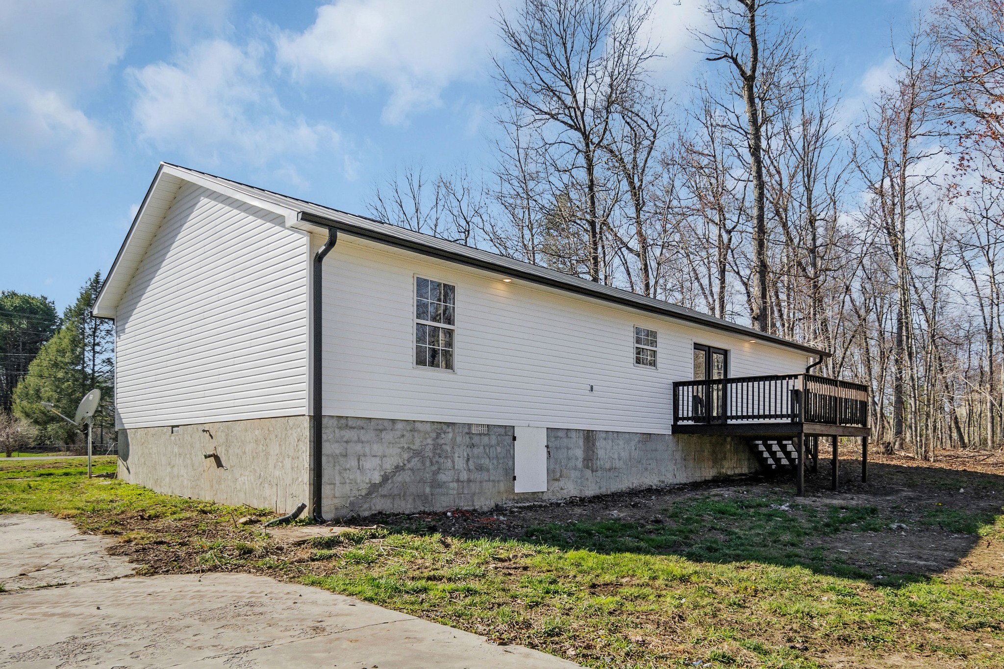 16040 Hwy 70 N