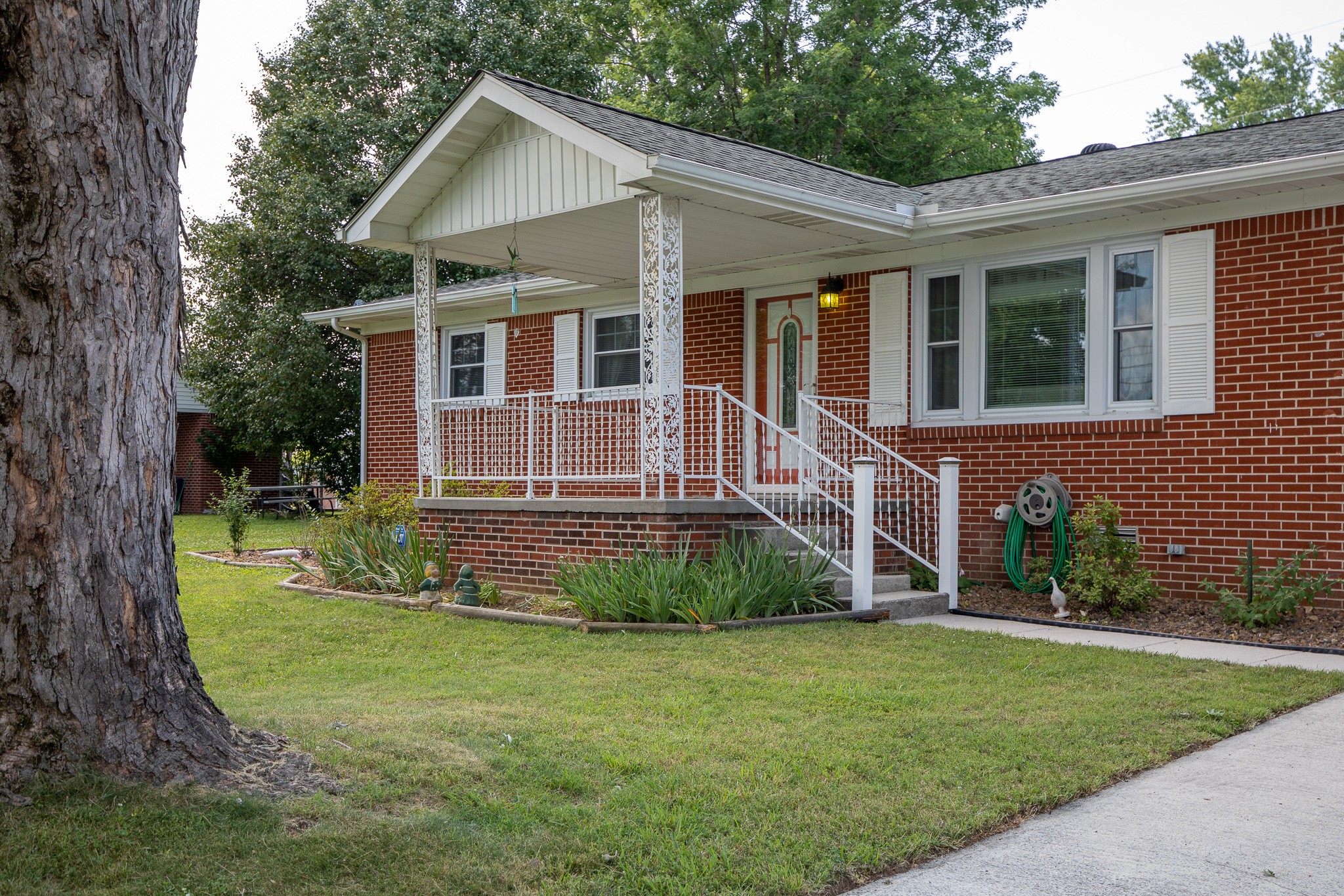 157 Joy Ln