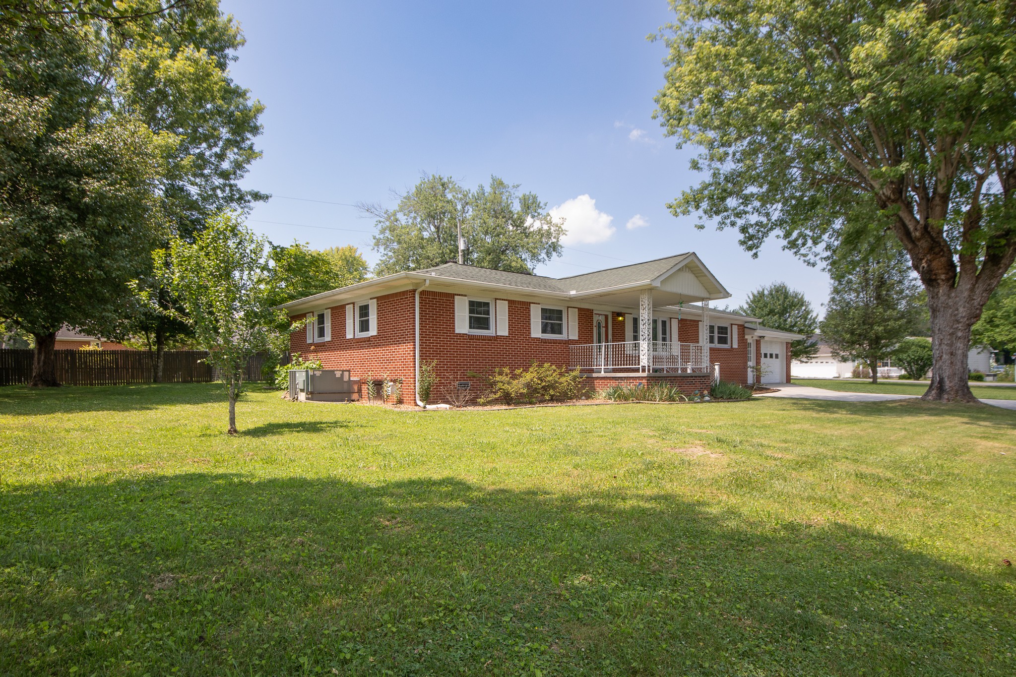 157 Joy Ln