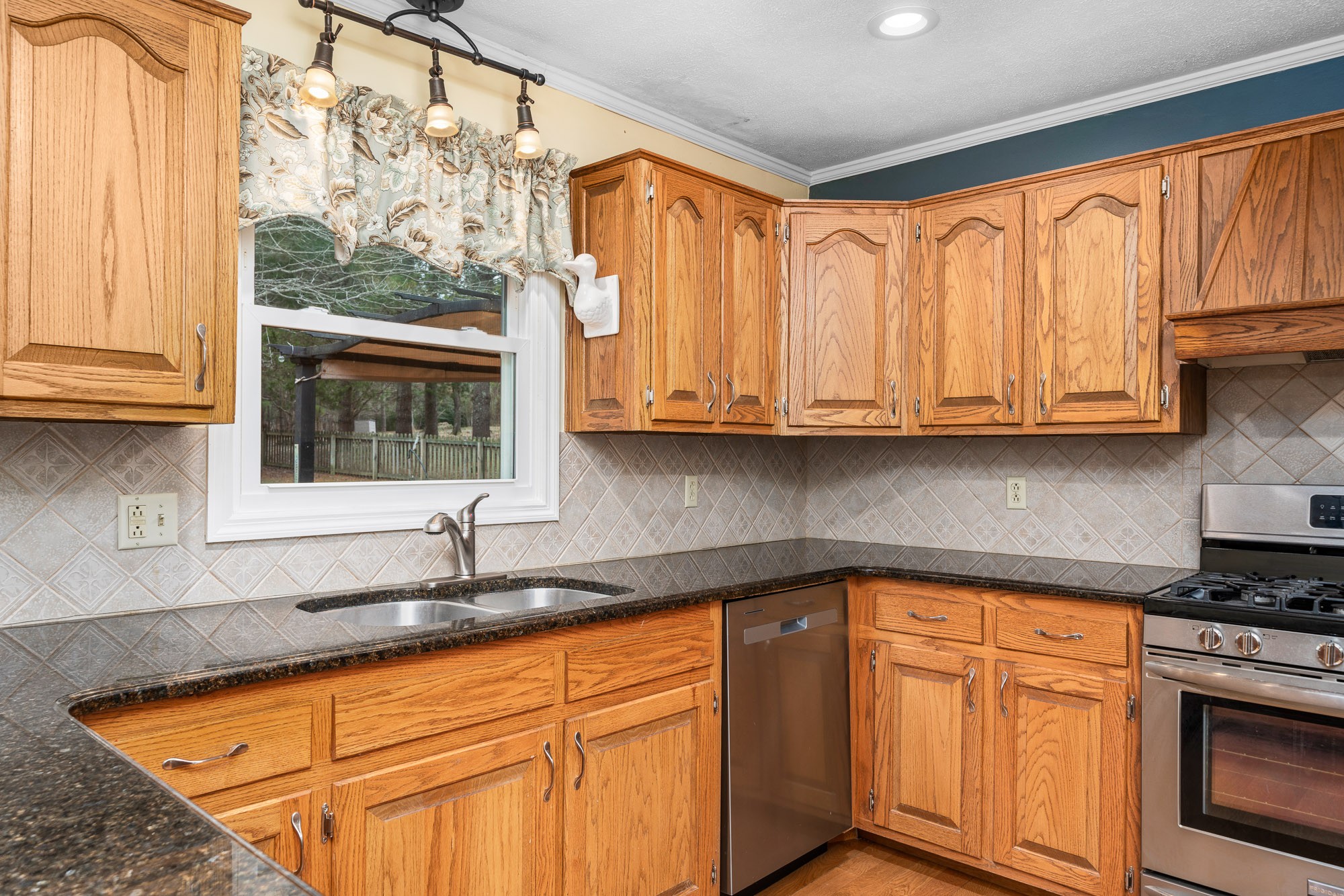 3539 Blackburn Hill Dr