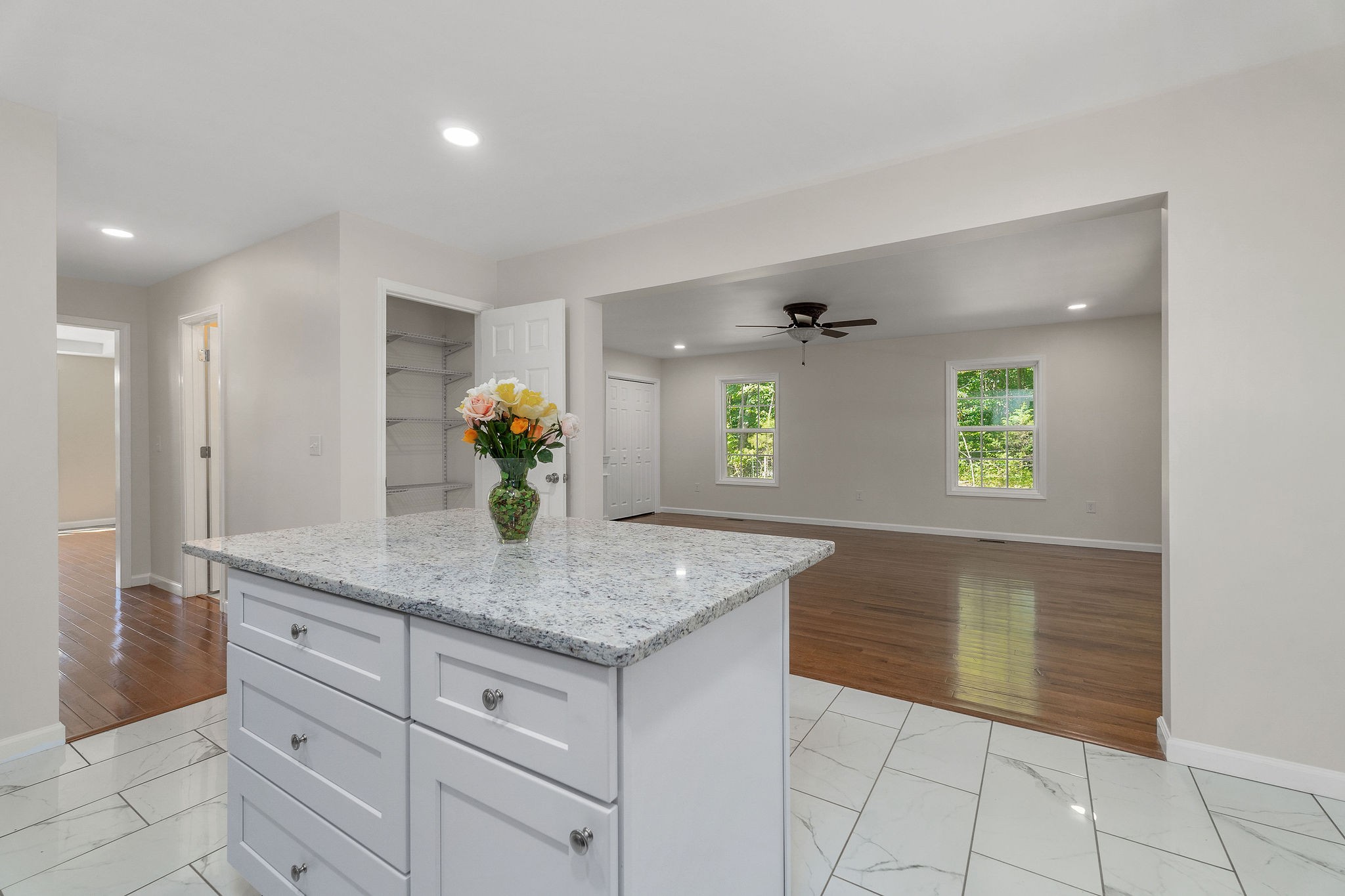 906 Franklin Ct
