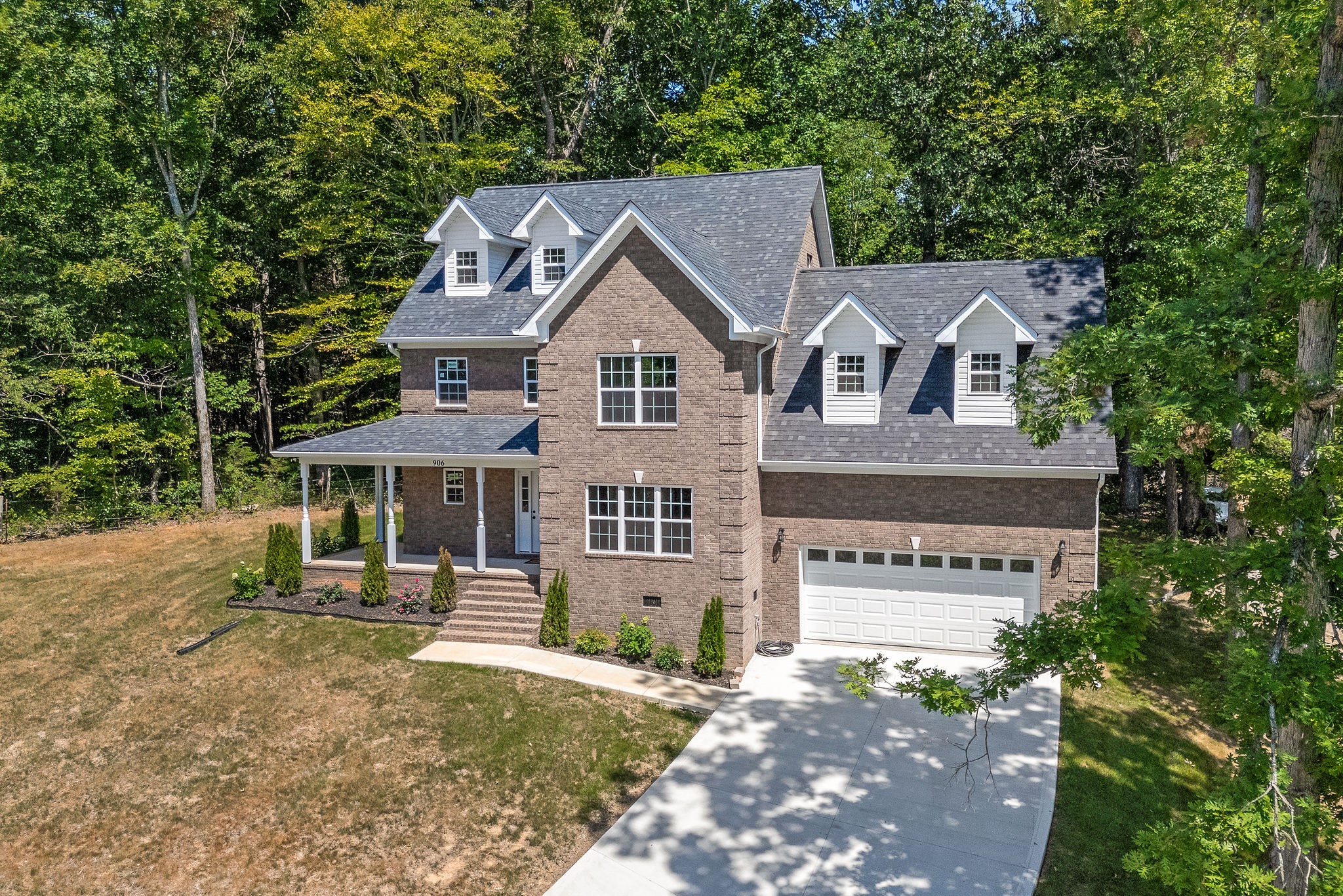 906 Franklin Ct