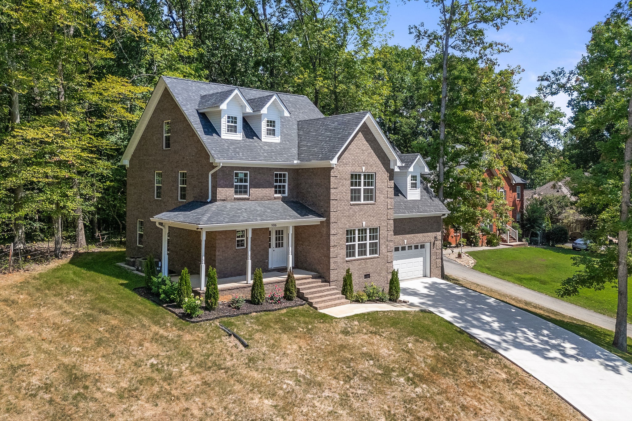 906 Franklin Ct