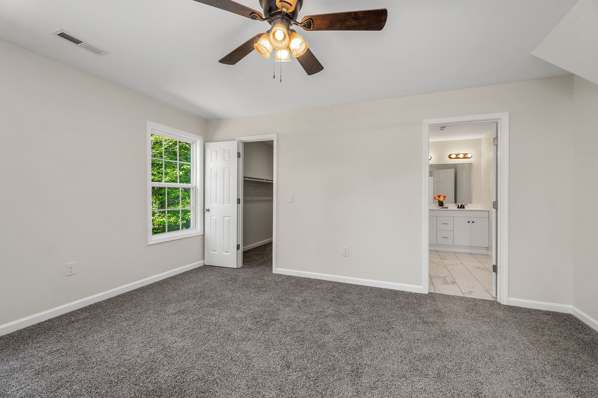 906 Franklin Ct