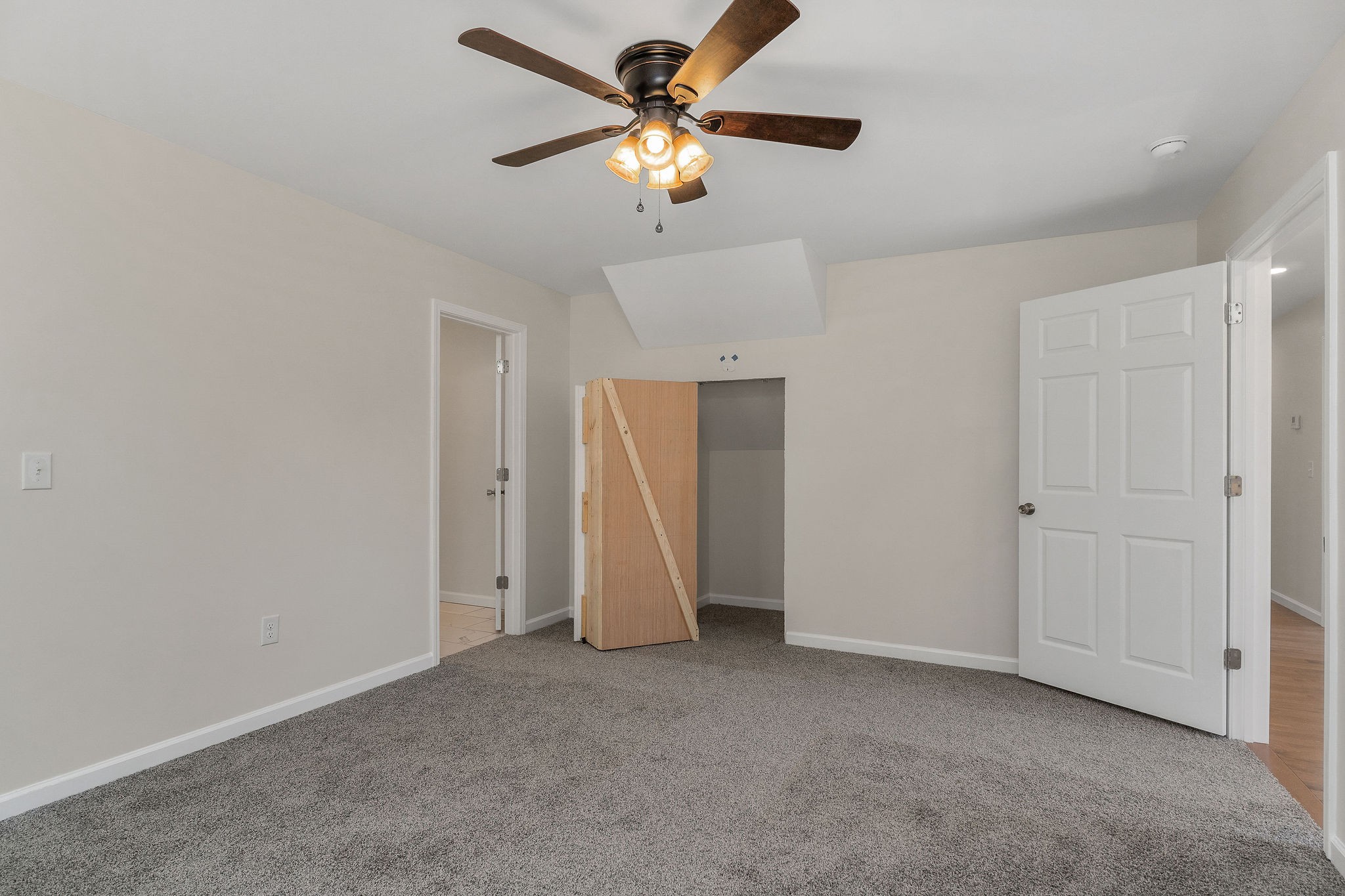 906 Franklin Ct