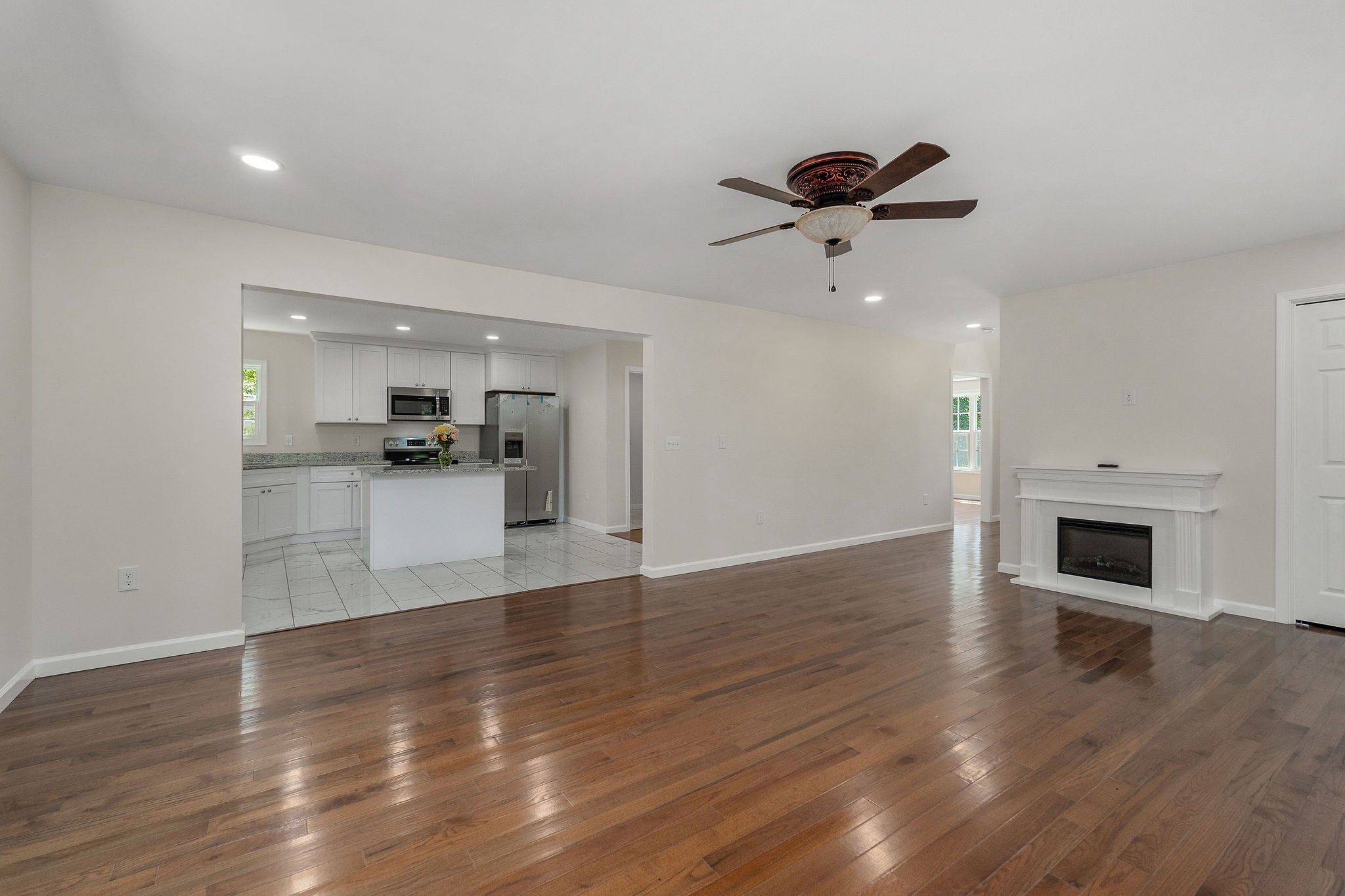 906 Franklin Ct