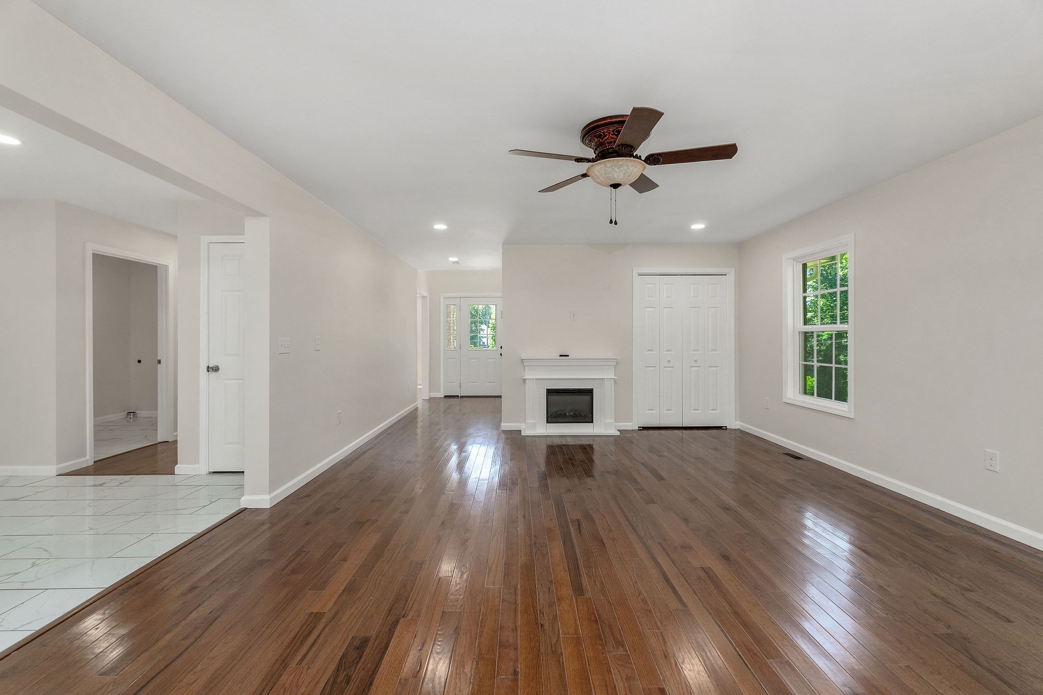 906 Franklin Ct