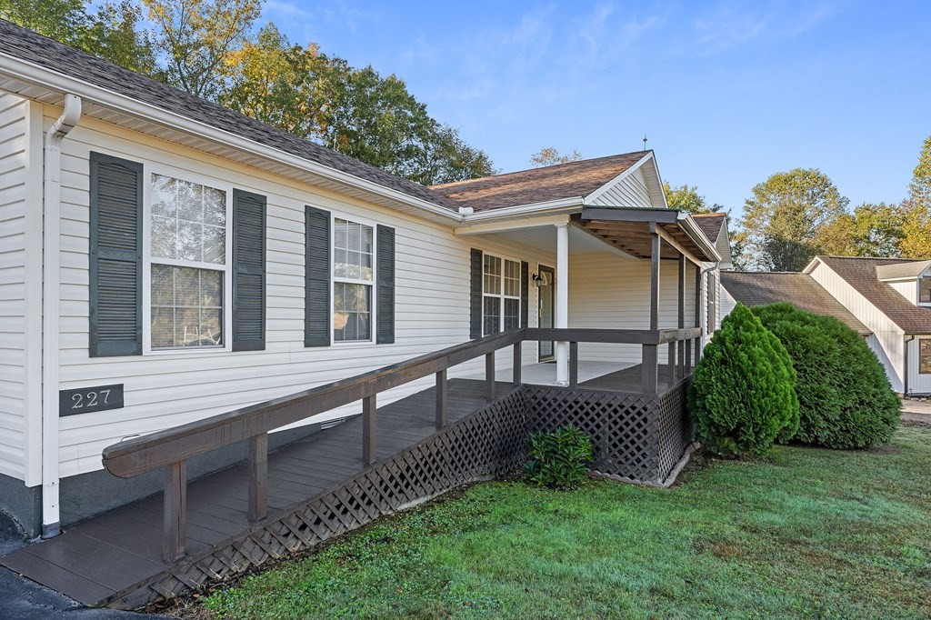 227 Prosperity Dr