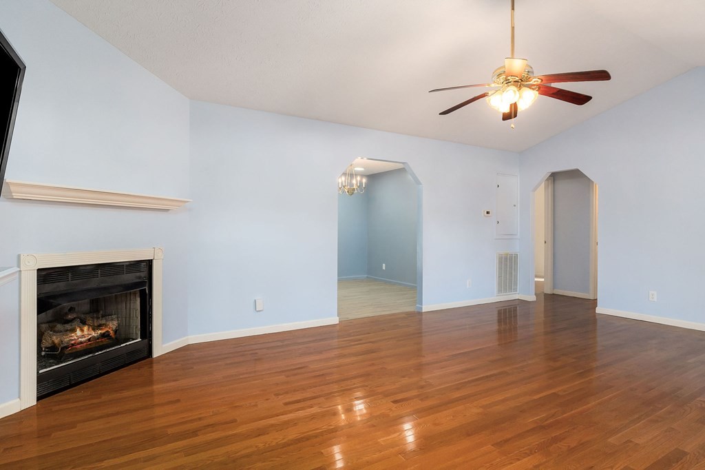 227 Prosperity Dr