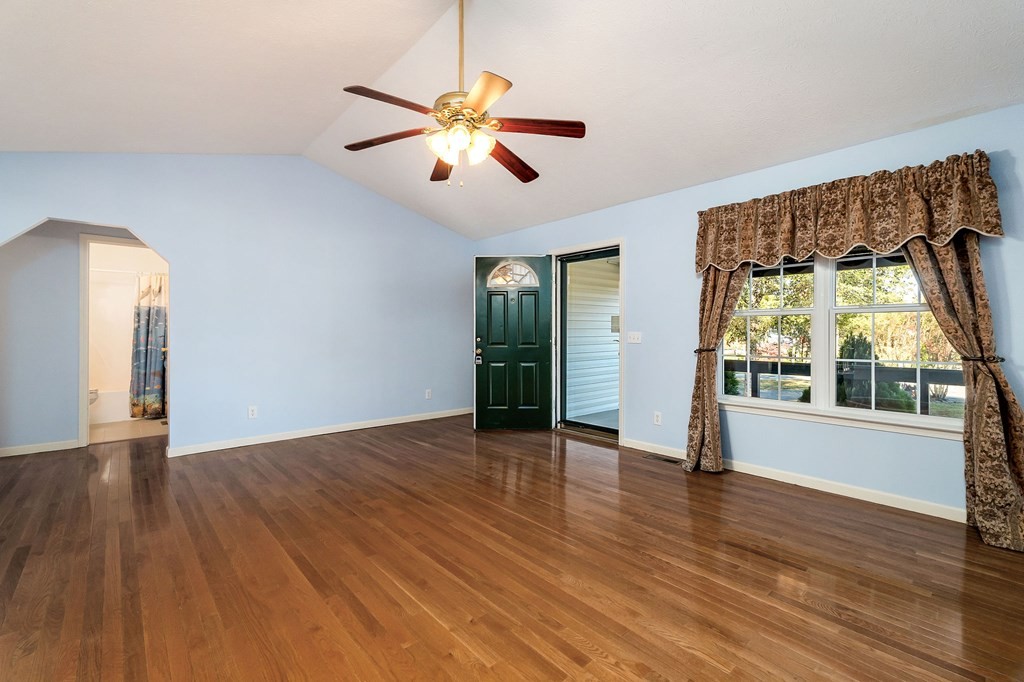 227 Prosperity Dr