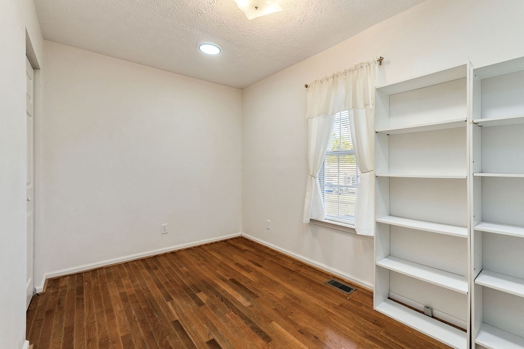 227 Prosperity Dr
