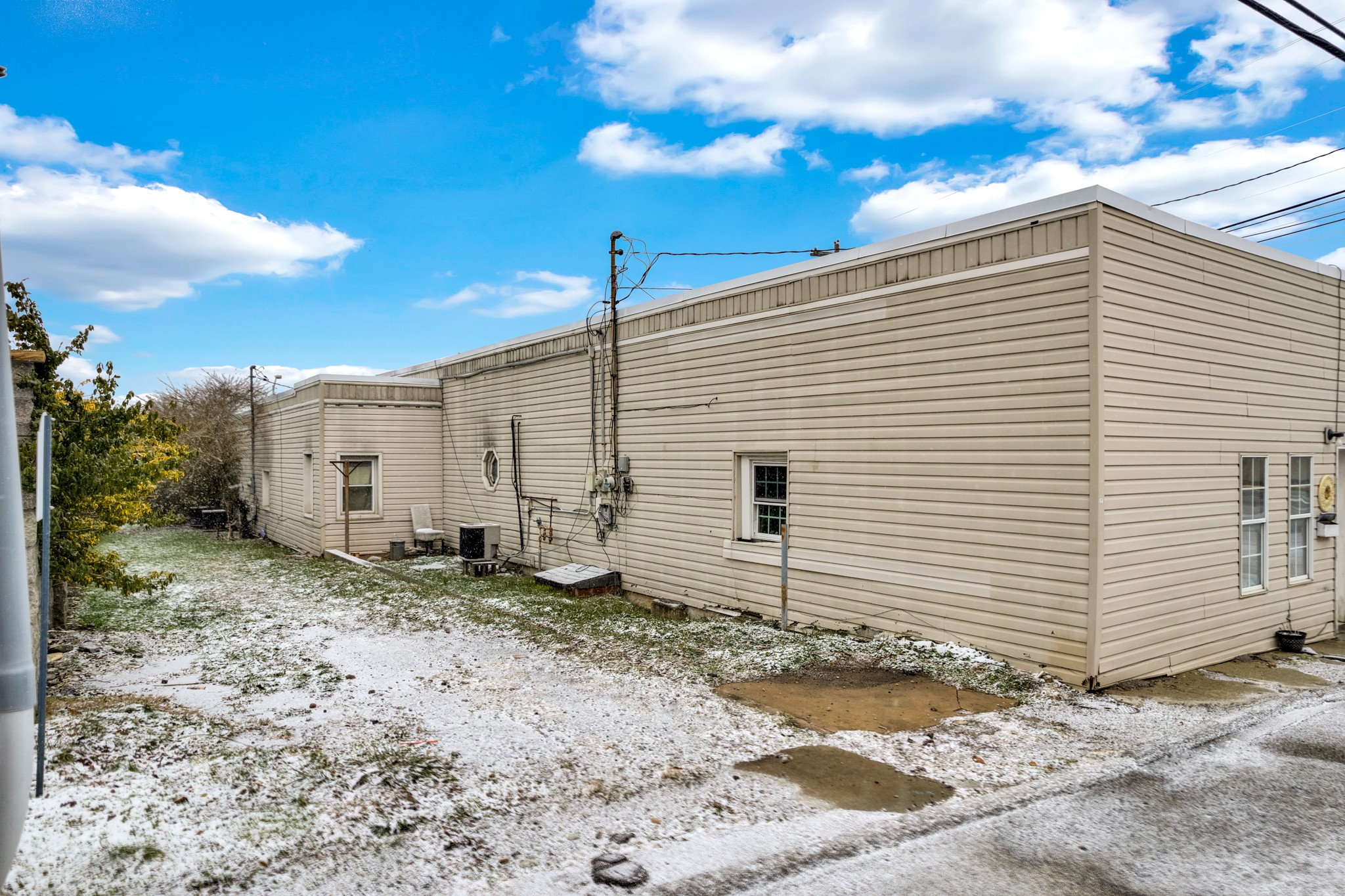 202 N Main St