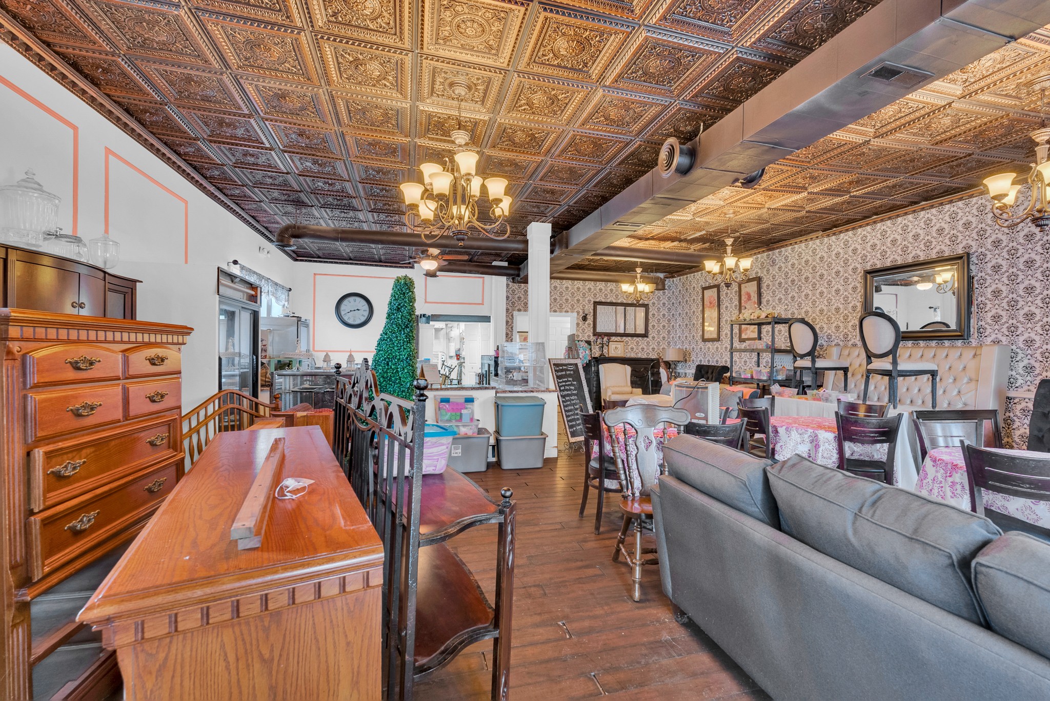 202 N Main St