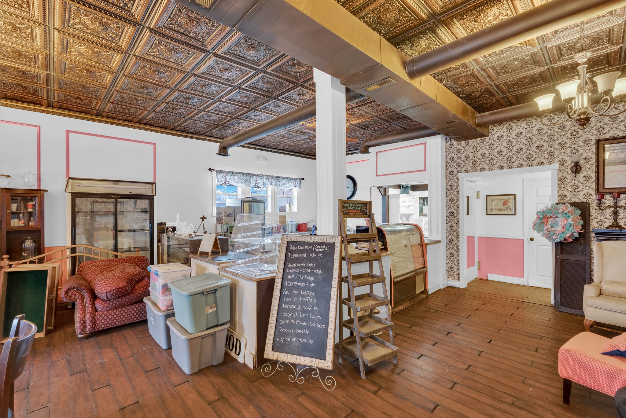 202 N Main St