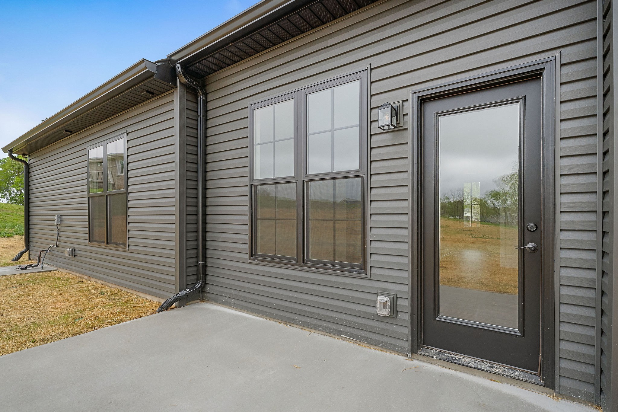 911 Faulkner Springs Rd