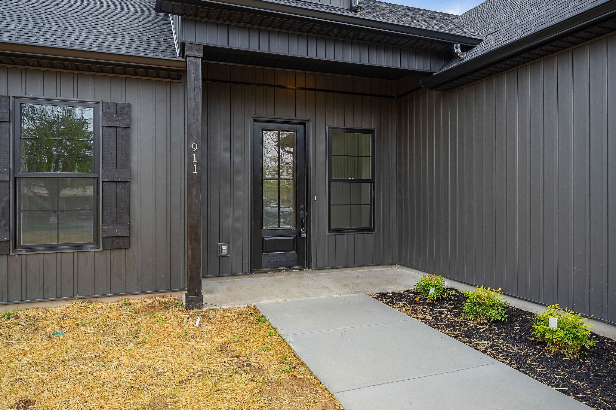 911 Faulkner Springs Rd