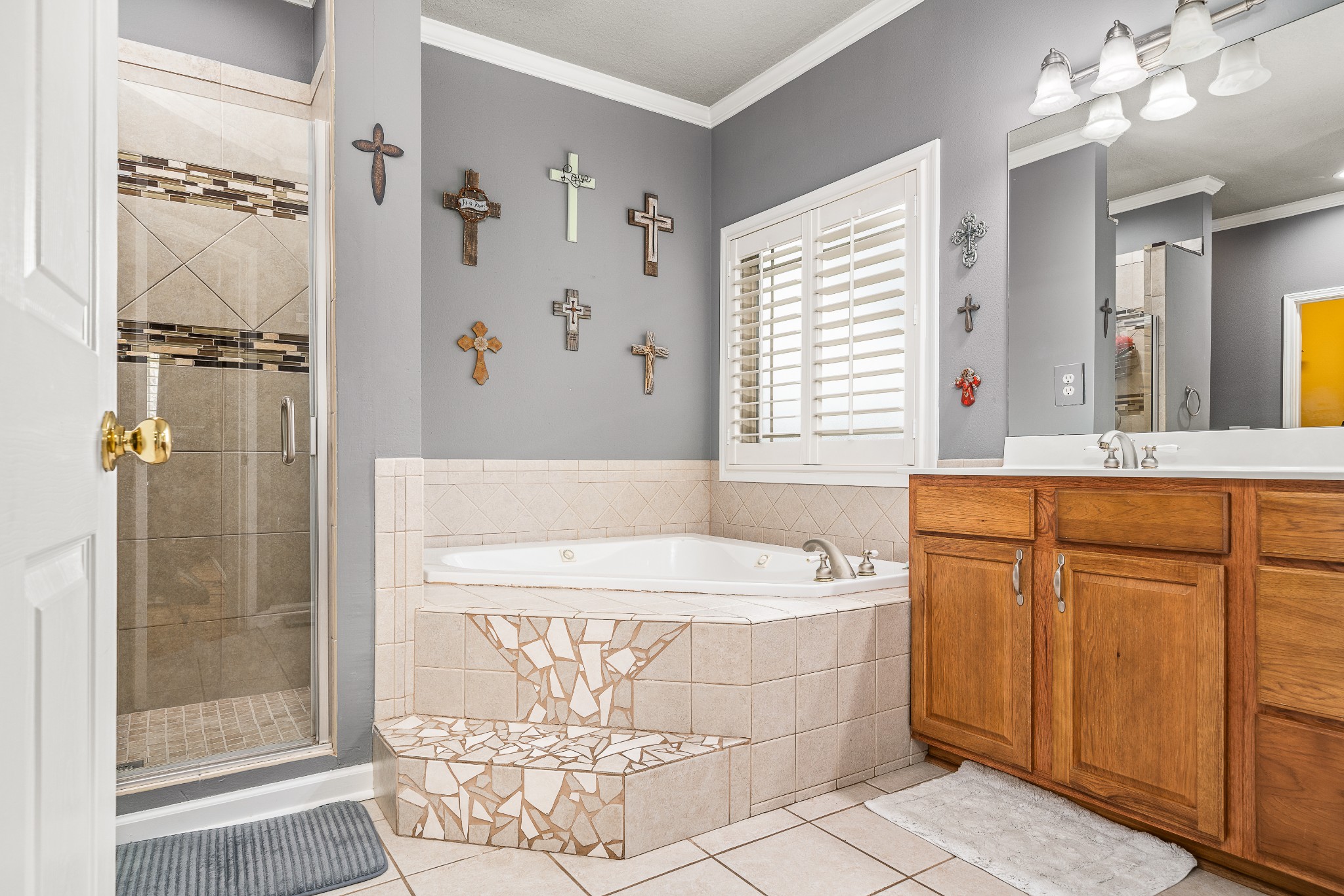 1051 Heathwood West Dr