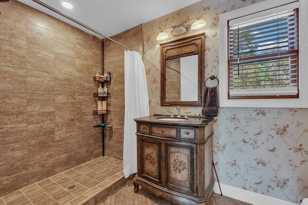 160 Eagles Bluff Cir