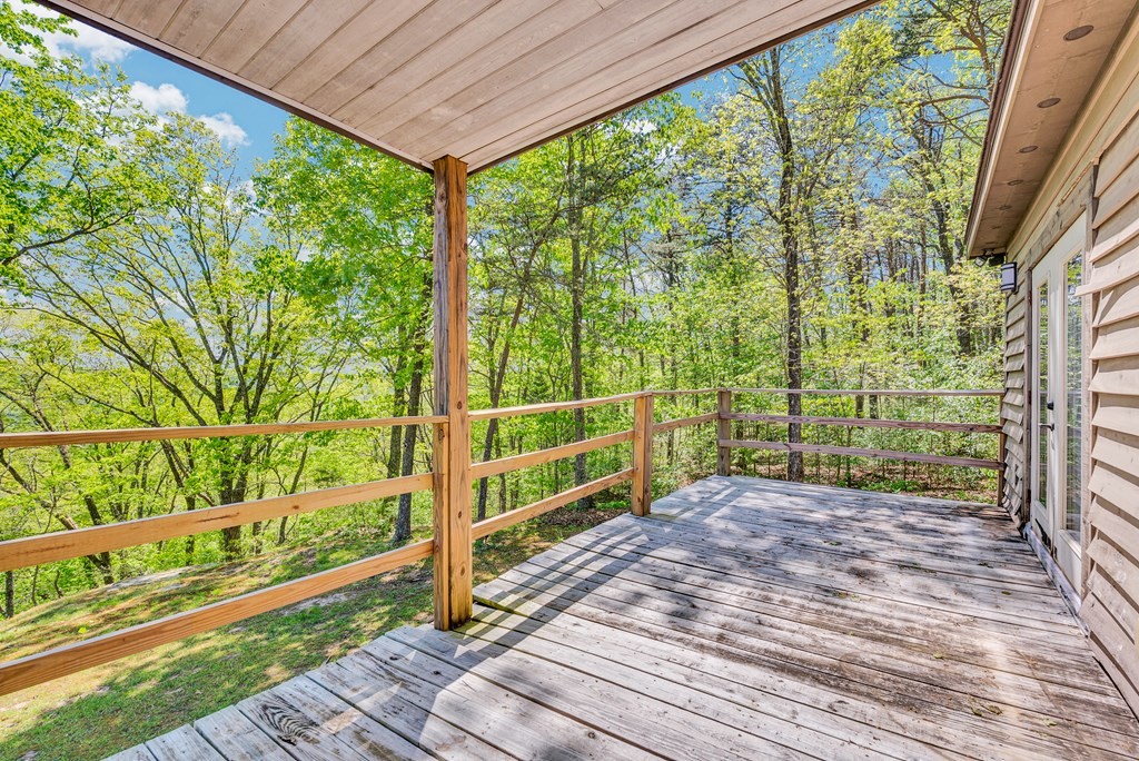 160 Eagles Bluff Cir