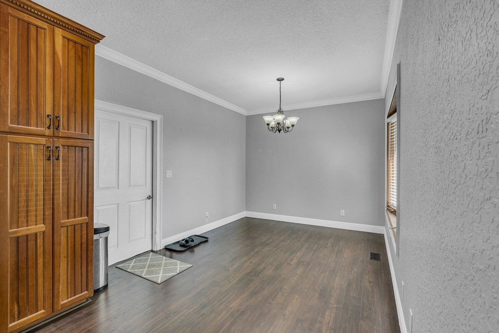 160 Eagles Bluff Cir