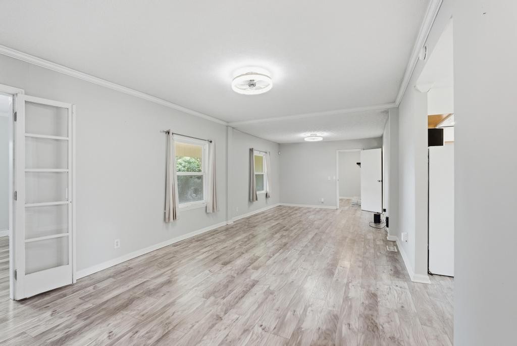 553 Lafayette Rd