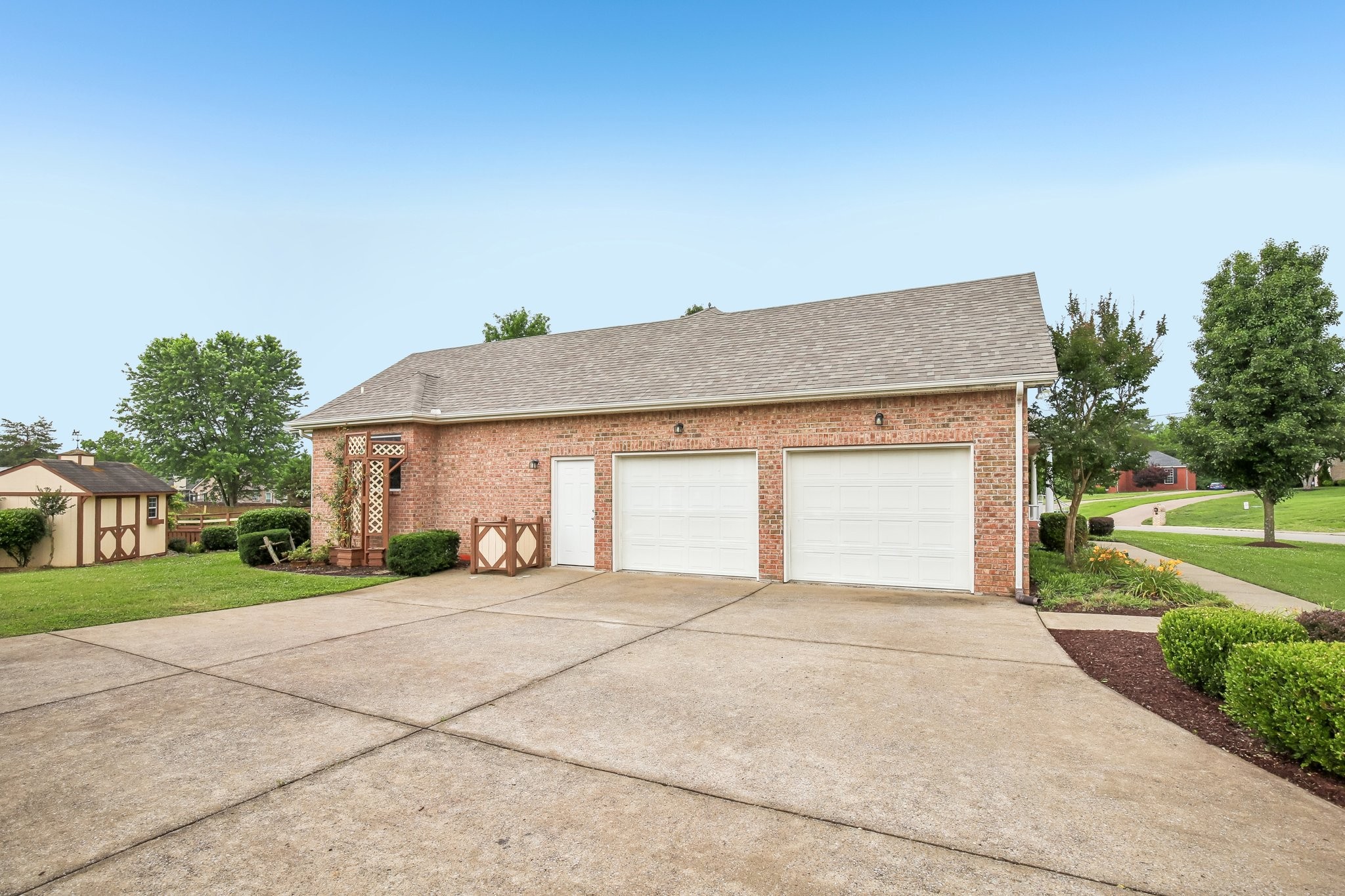 1009 Station Cir